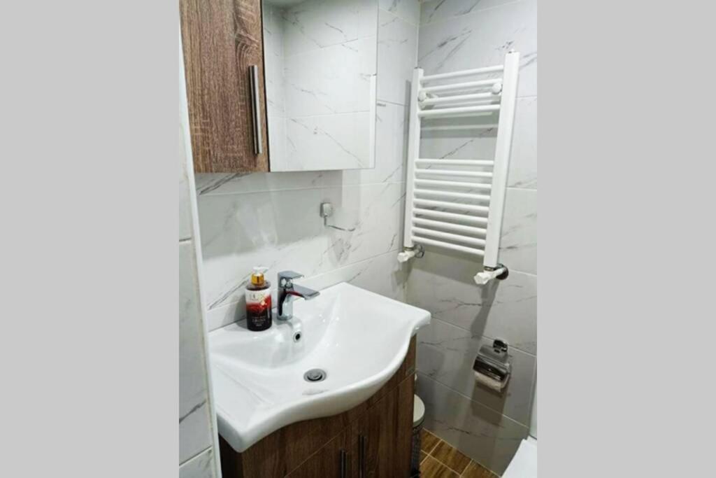 Apartmán Industrial Loft Near Seaside W 200Mbps Soluň Exteriér fotografie